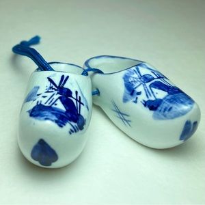 Delft Holland Miniature Clogs Souvenir Ornament Hand Painted Wind Mills Designs